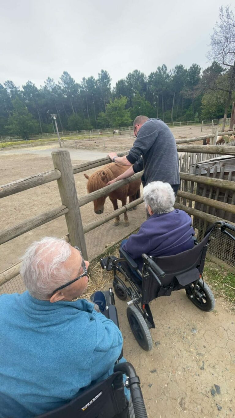 sortie center parc avec la colocation sénior et handicapé