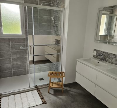 salle de bain brettes les pins
